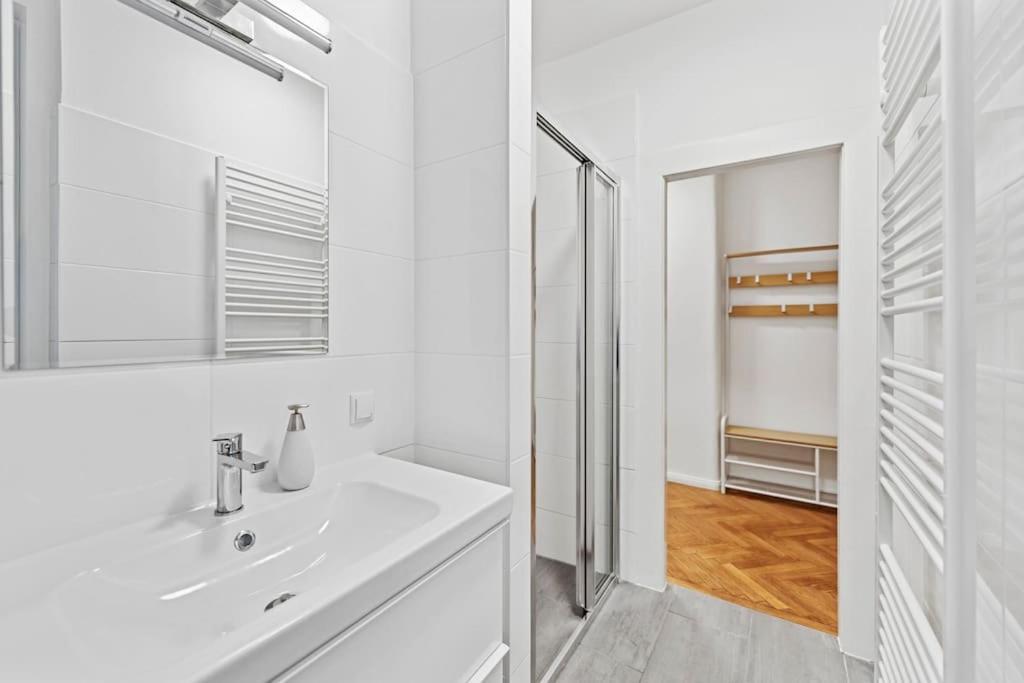 Apartment Comfortable 2 Bedroom Vienna