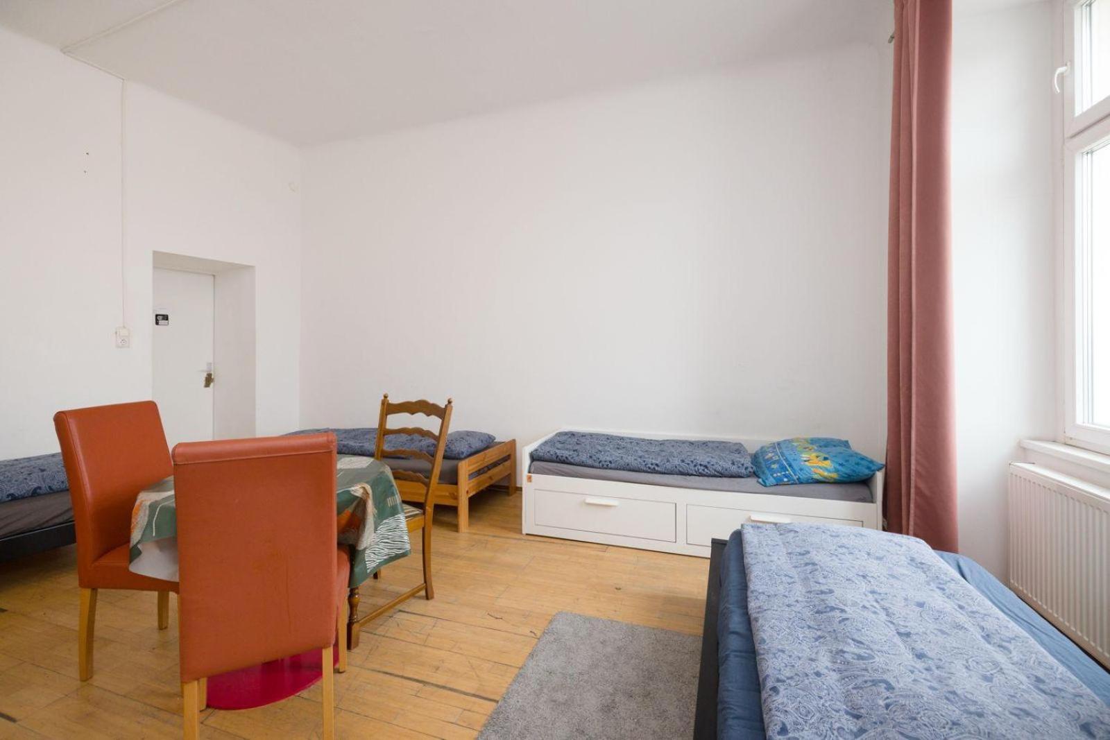 Hostel Center *