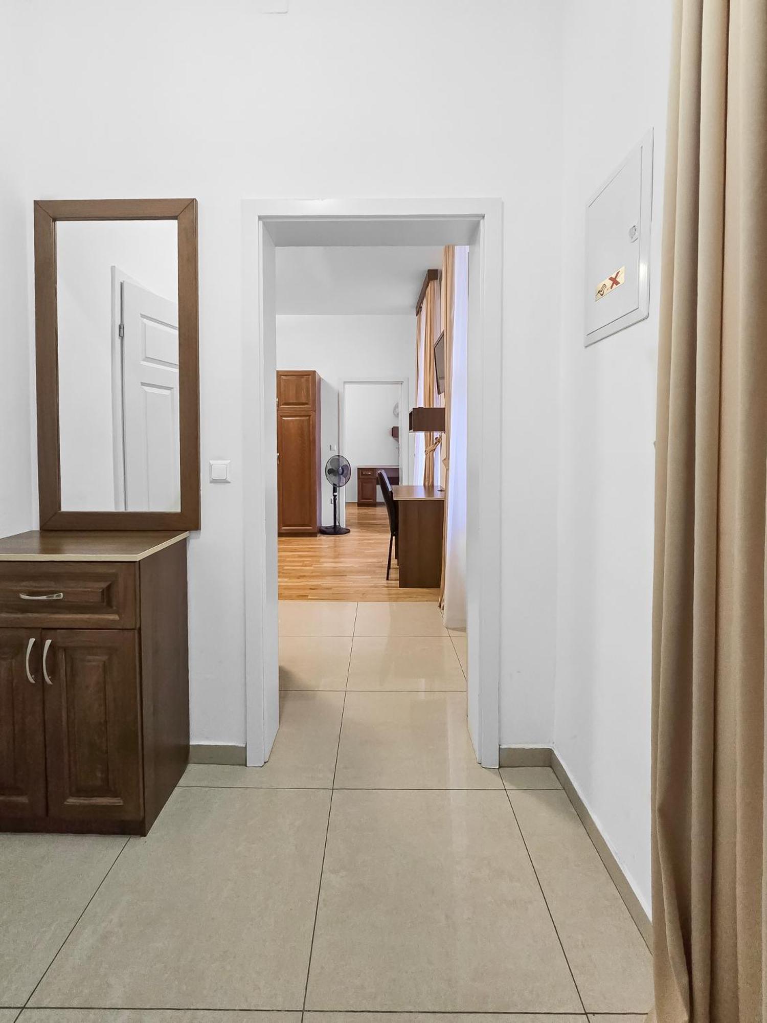 Two-bedroom Balcony Retreat For 4 Near Millennium Tower Apartment