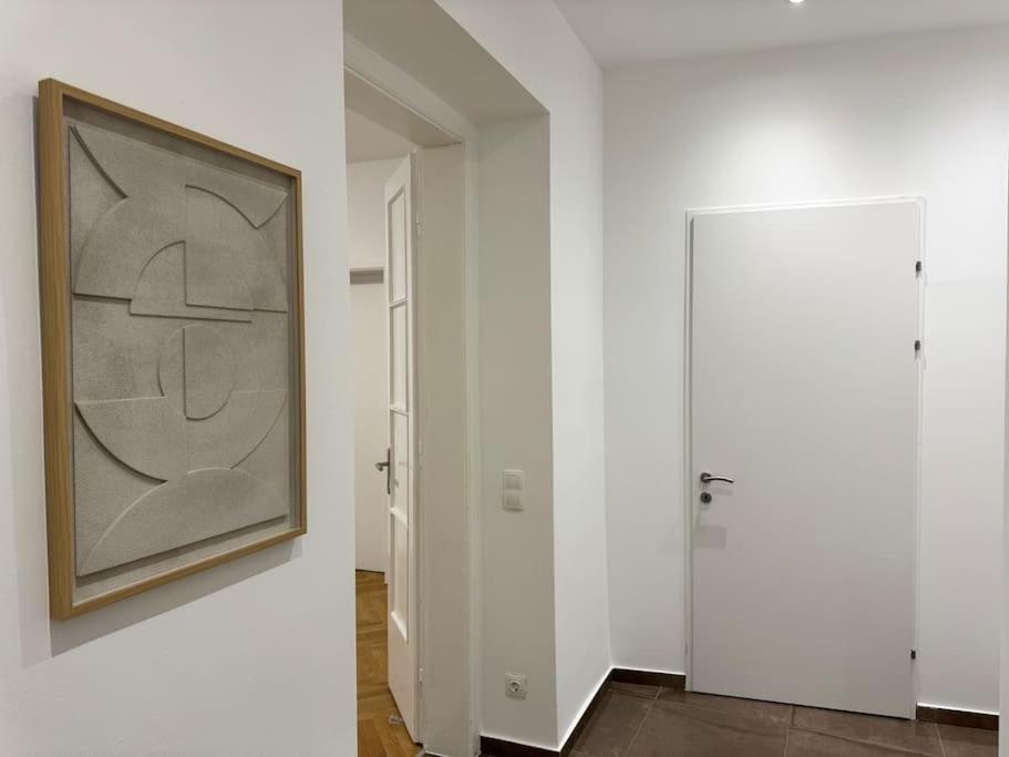 Modernes In Karlsplatz Naehe 15