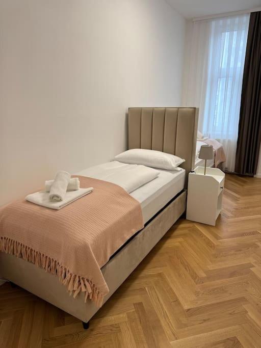 Apartment Modernes In Karlsplatz Naehe 15 *