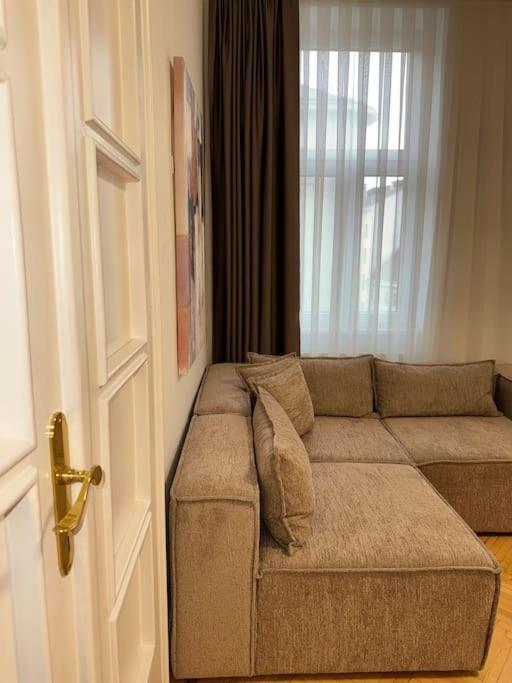 Apartment Modernes In Karlsplatz Naehe 15 *