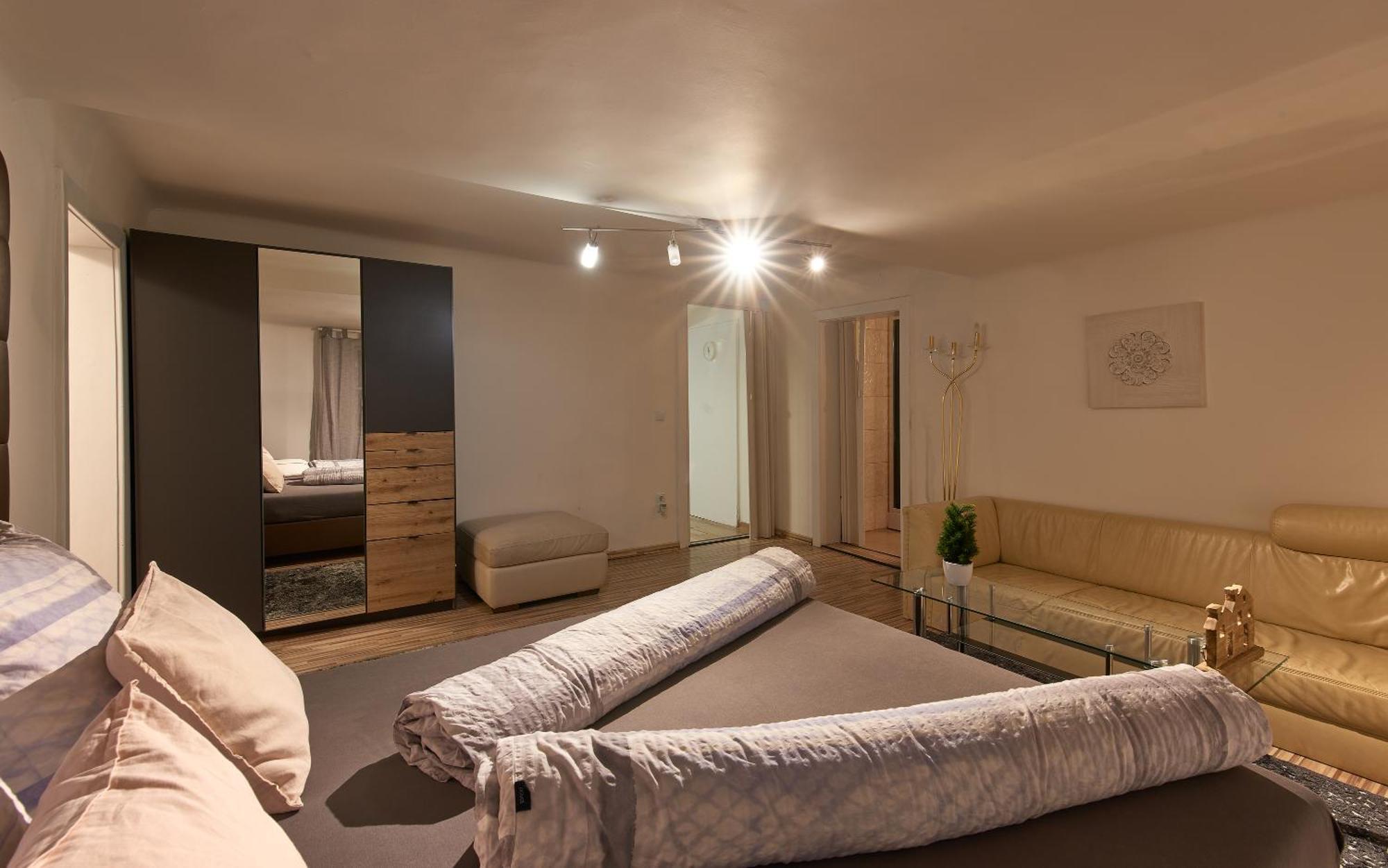 Schoenbrunn Palace Loft With Free Parking 24h Check-in * Vienna