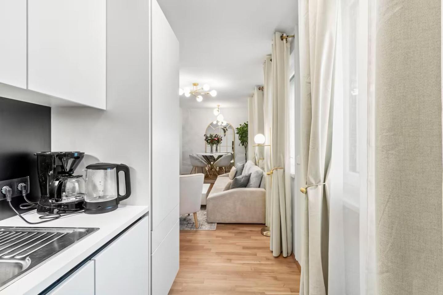 Balkon I Parkplatz I 5 Minuten Zum Einkaufszentrum I Schnelles Wlan Apartment Vienna