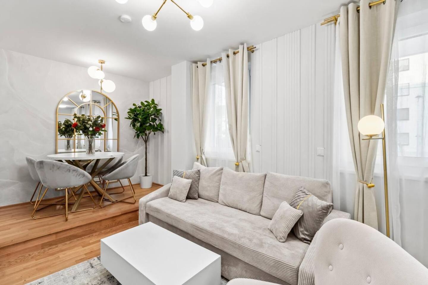 Apartment Balkon I Parkplatz I 5 Minuten Zum Einkaufszentrum I Schnelles Wlan *