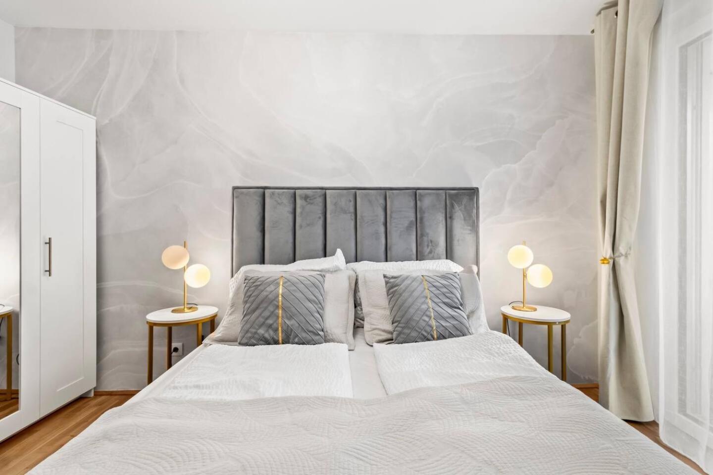 Apartment Balkon I Parkplatz I 5 Minuten Zum Einkaufszentrum I Schnelles Wlan Vienna