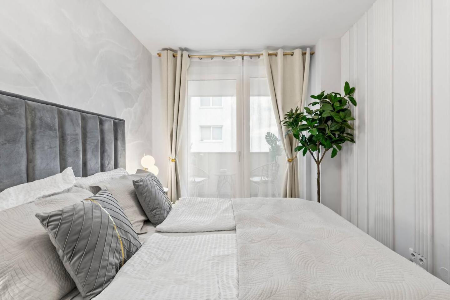 Balkon I Parkplatz I 5 Minuten Zum Einkaufszentrum I Schnelles Wlan Apartment Vienna