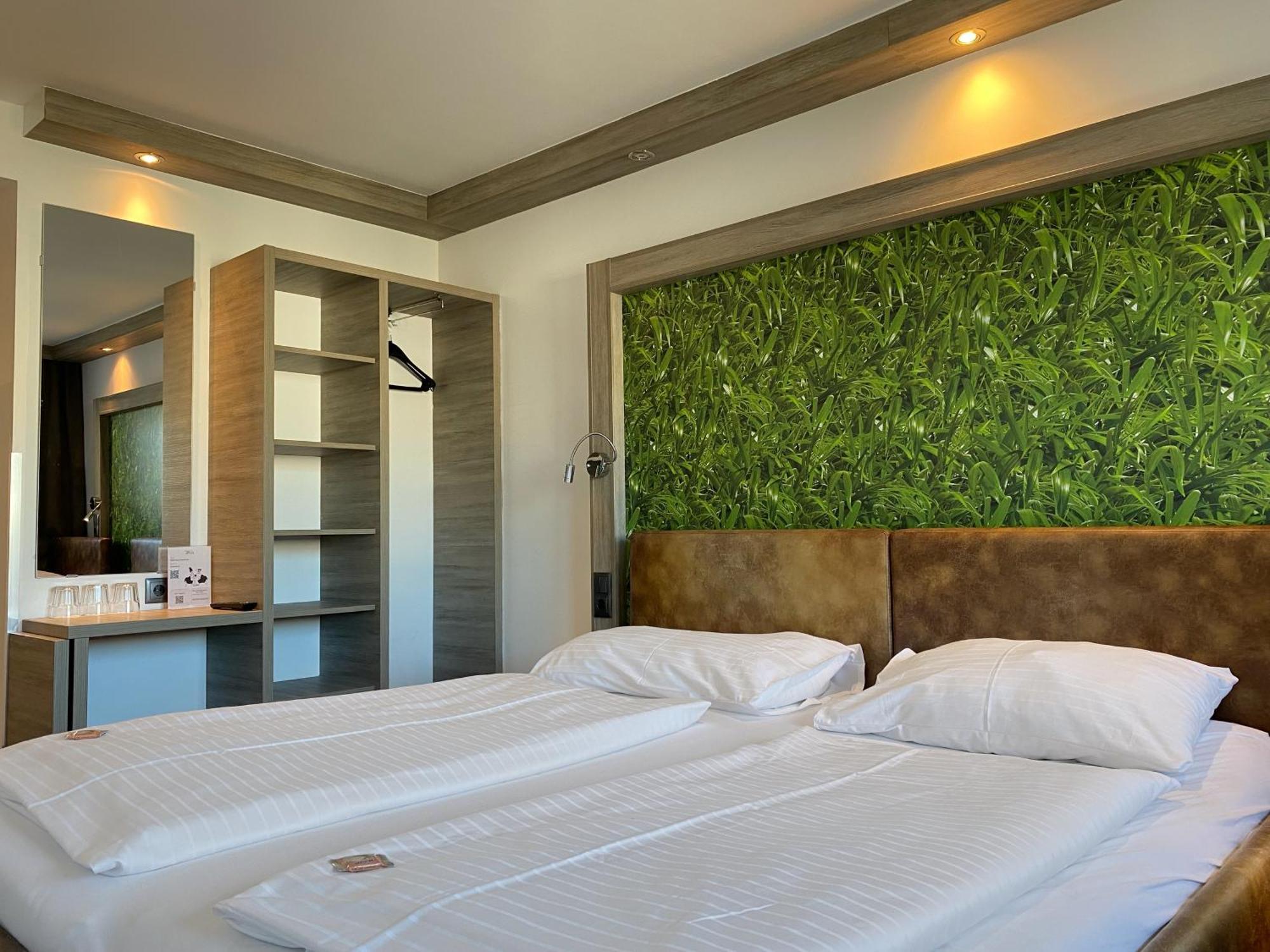 Design & Budget Schoenbrunn Vienna