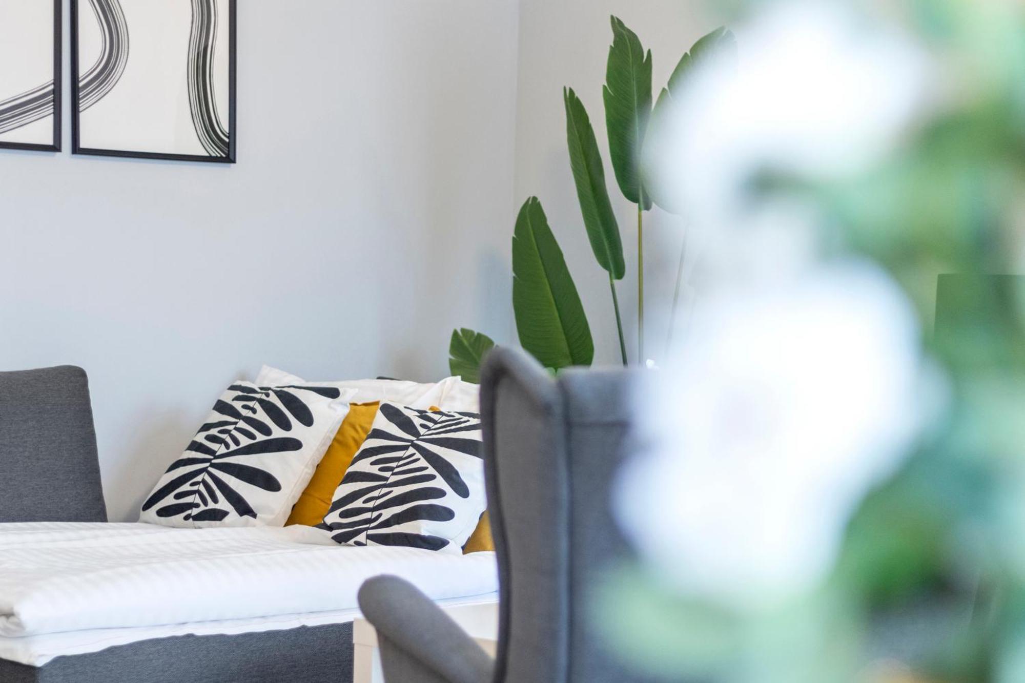 Free Parking I Balcony I 5 Min To Train Station * Vienna