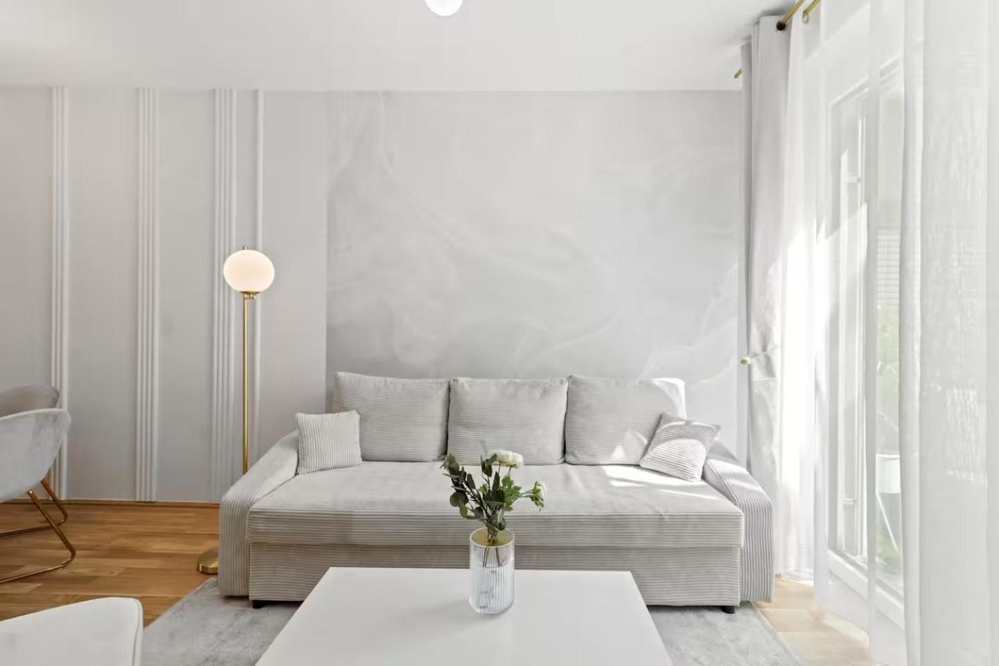 Balkon I Parkplatz I 5 Minuten Zum Einkaufszentrum I Schnelles Wlan Apartment *