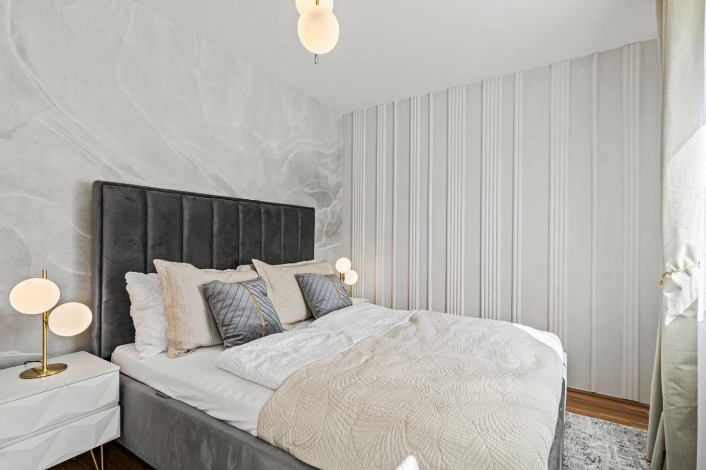 Apartment Balkon I Tiefgaragen Parkplatz I 5 Min Zum Einkaufszentrum I Schnelles Wlan Vienna