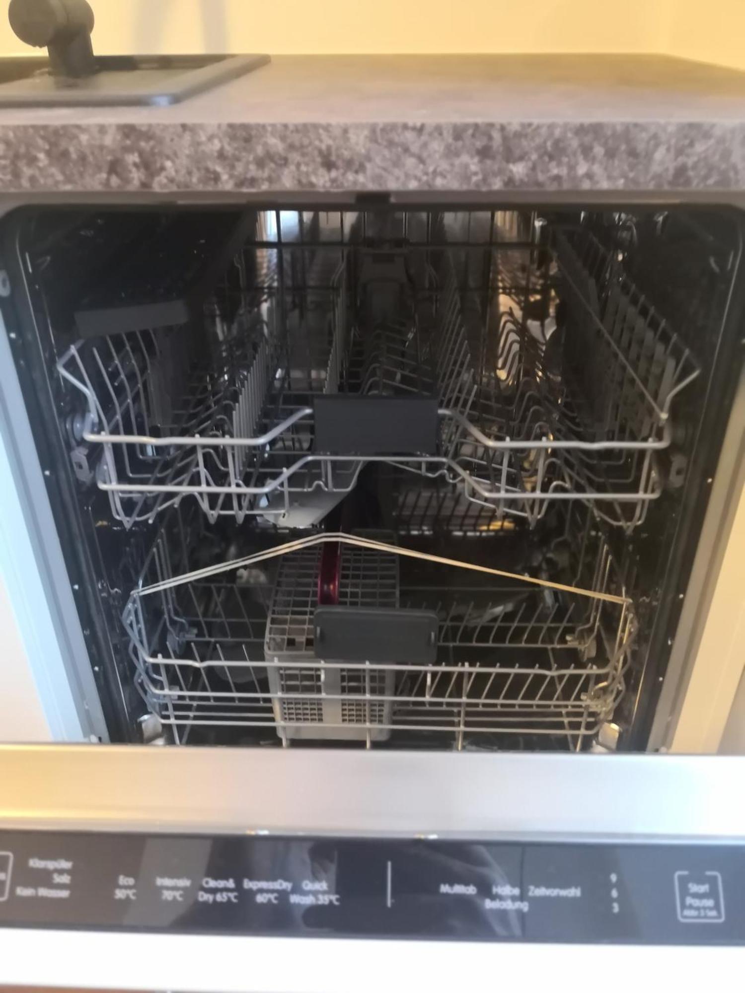 Central - 2 Bdrm Appartamento *