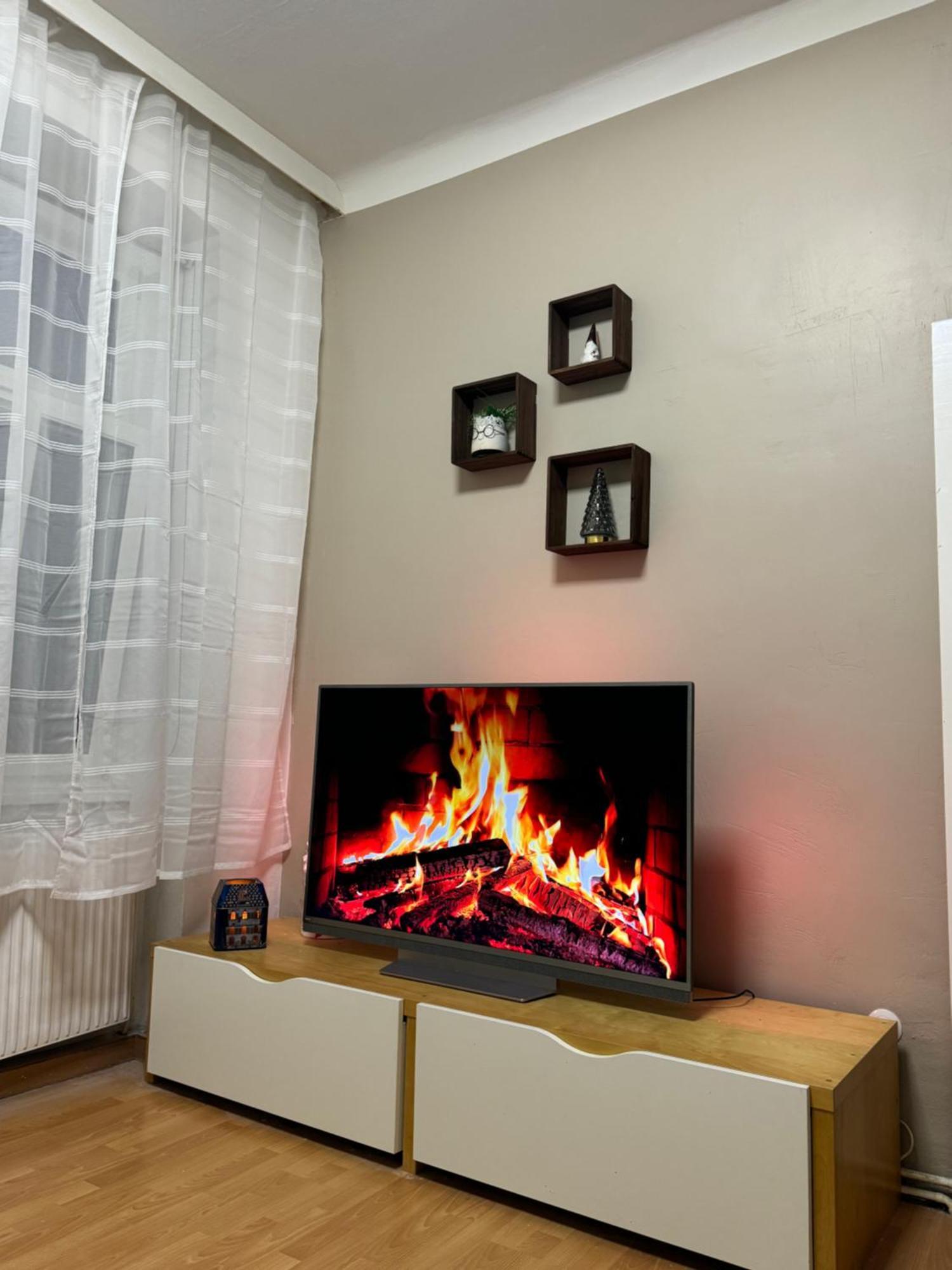 Moderne Charmante Zentral Gelegene Wohnung-3 Minuten Von Stadthalle Entfernt Apartment