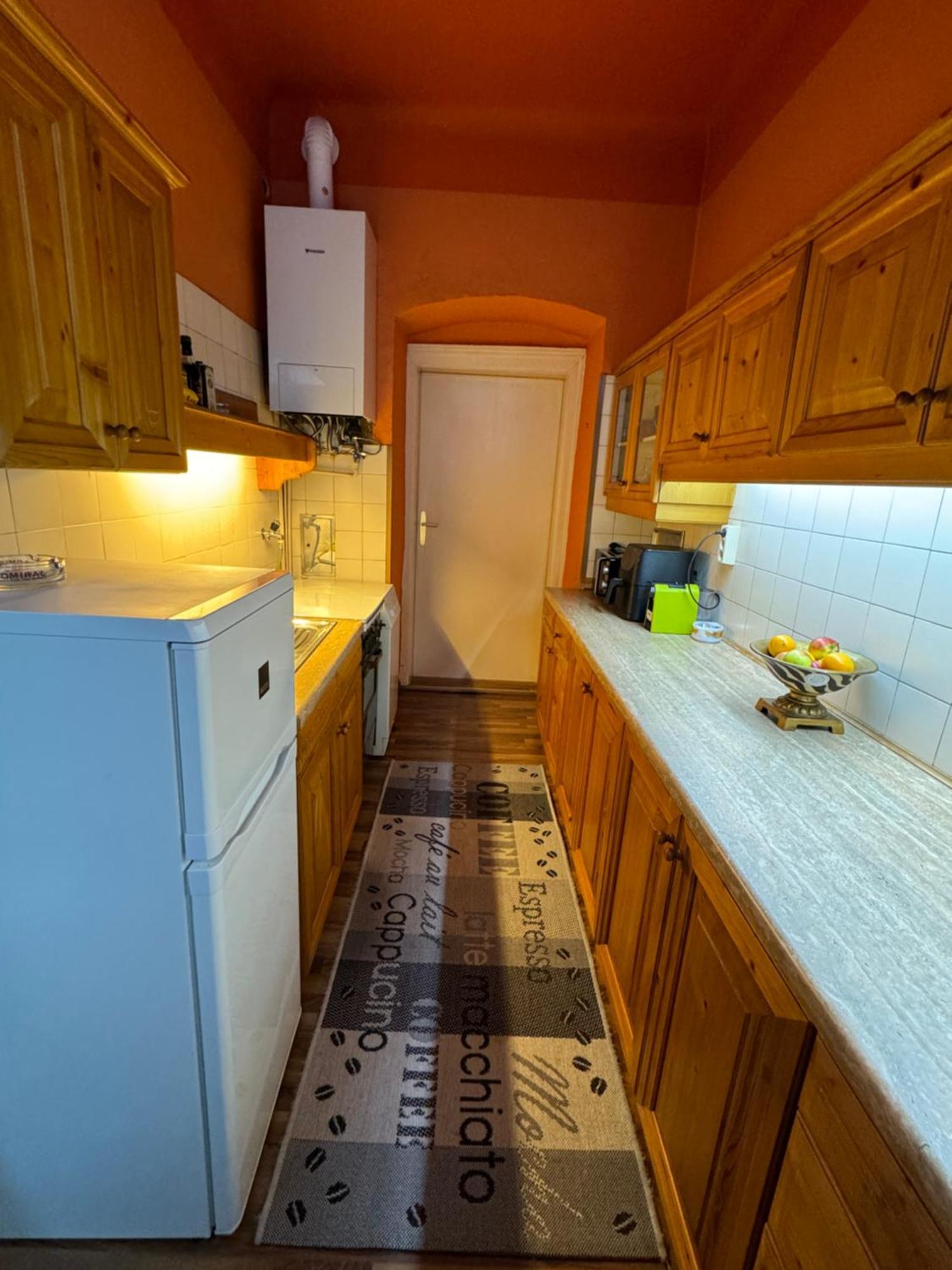 Moderne Charmante Zentral Gelegene Wohnung-3 Minuten Von Stadthalle Entfernt Apartment