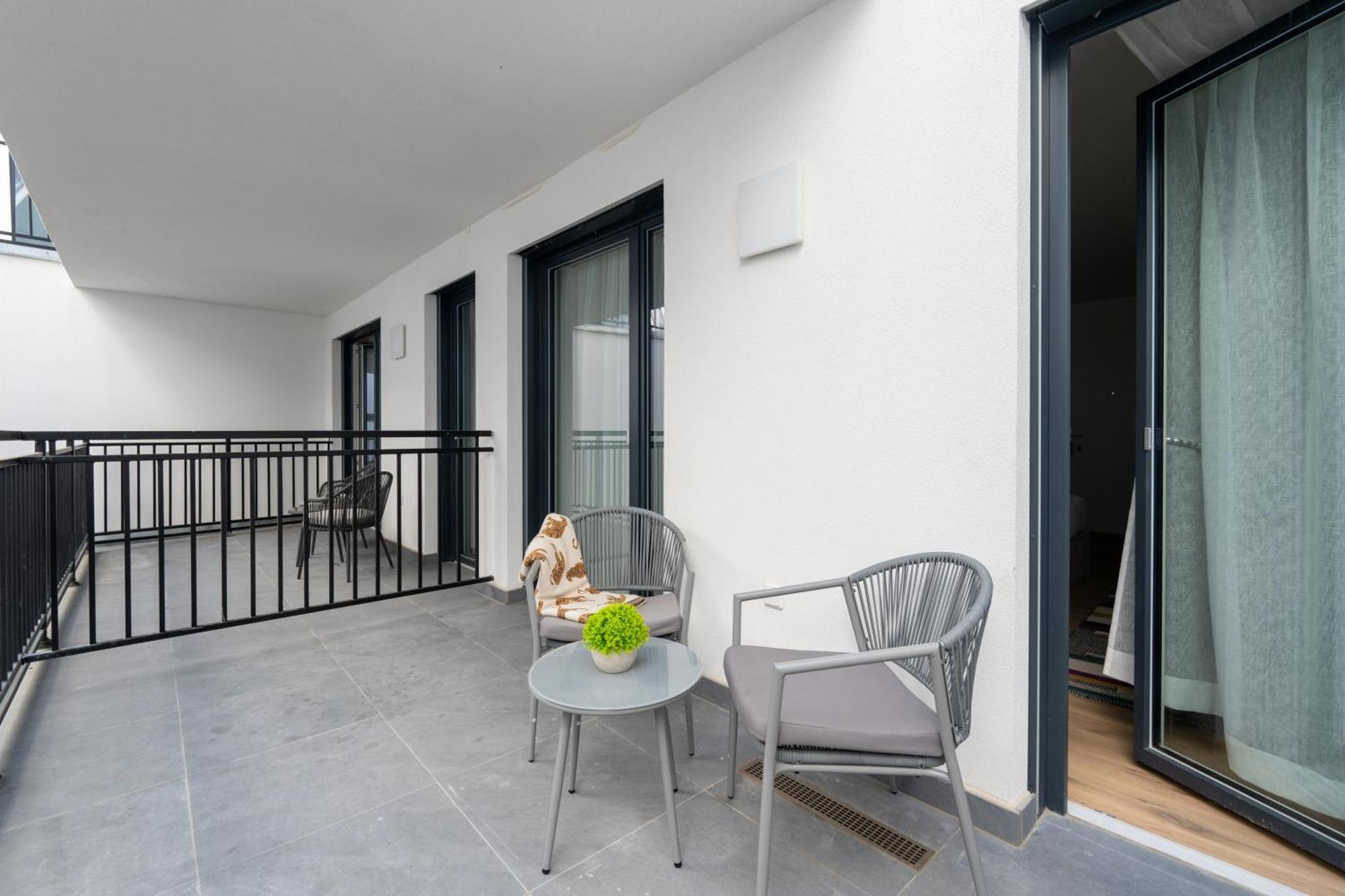 Apartment Sky Balcony Nook By Hm *