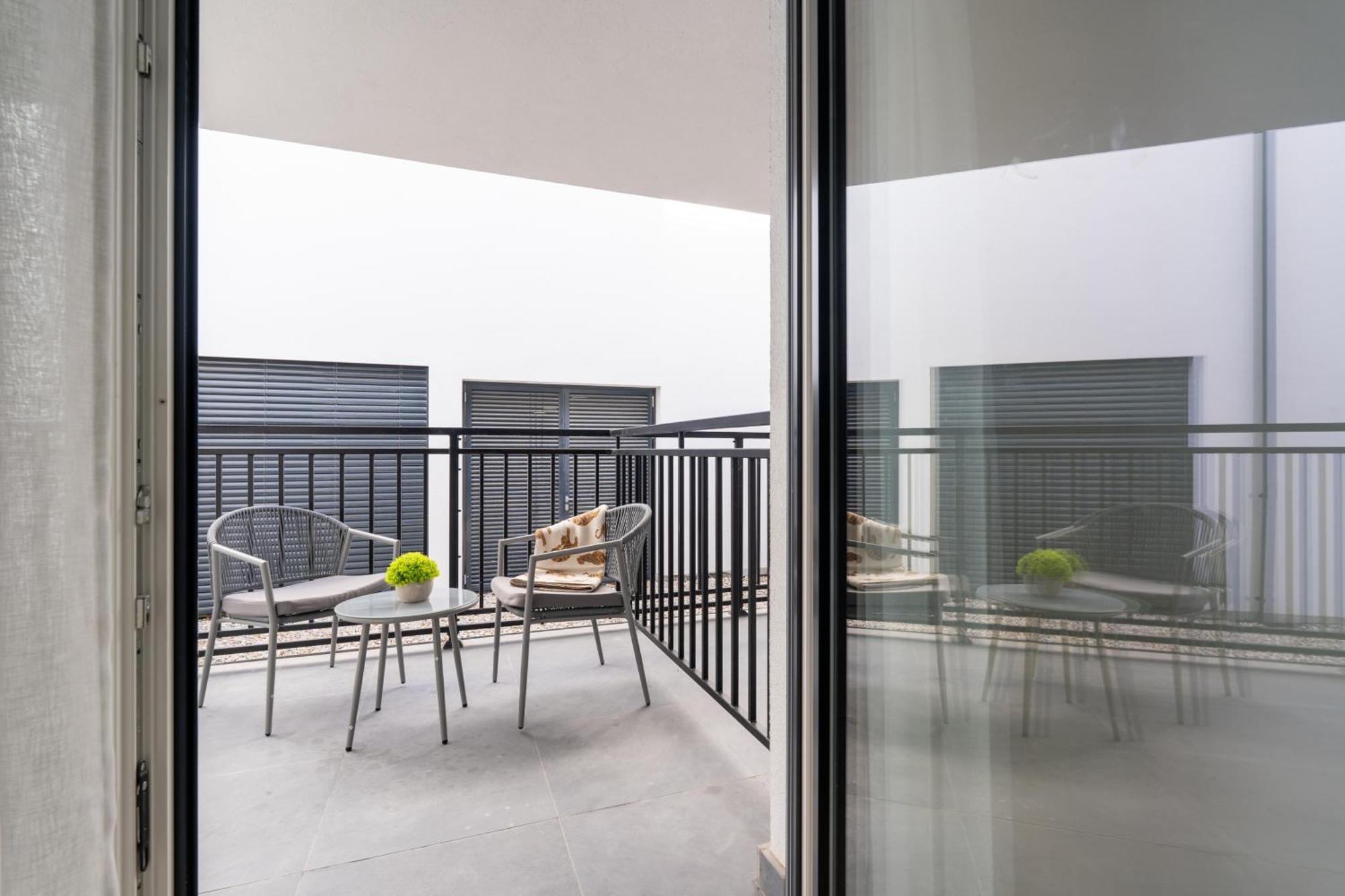 Apartment Sky Balcony Nook By Hm *