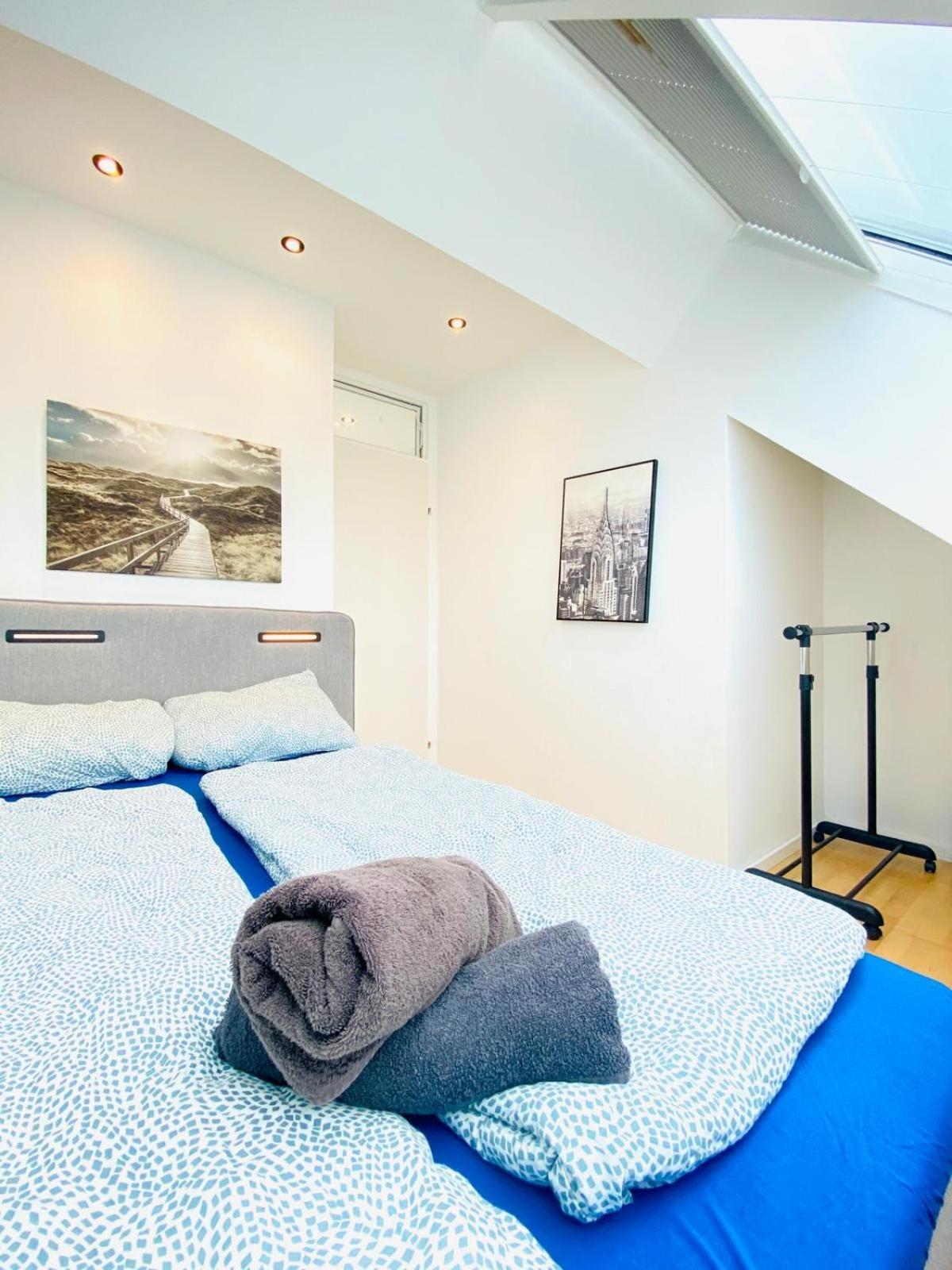 Comfy Central 4-bedroom Shared With Two Levels * Vienna