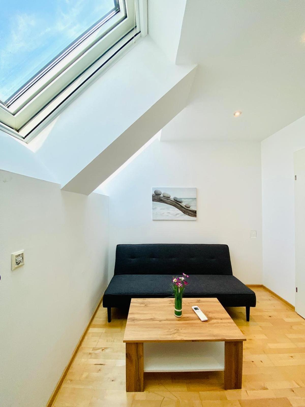 Comfy Central 4-bedroom Shared With Two Levels Apartment