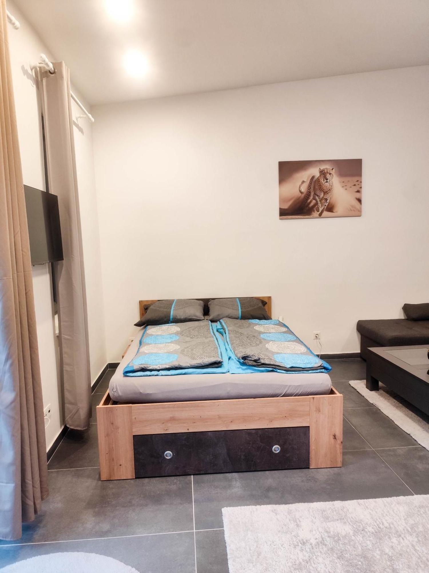 Cozy In Location With Free Parking Vienna