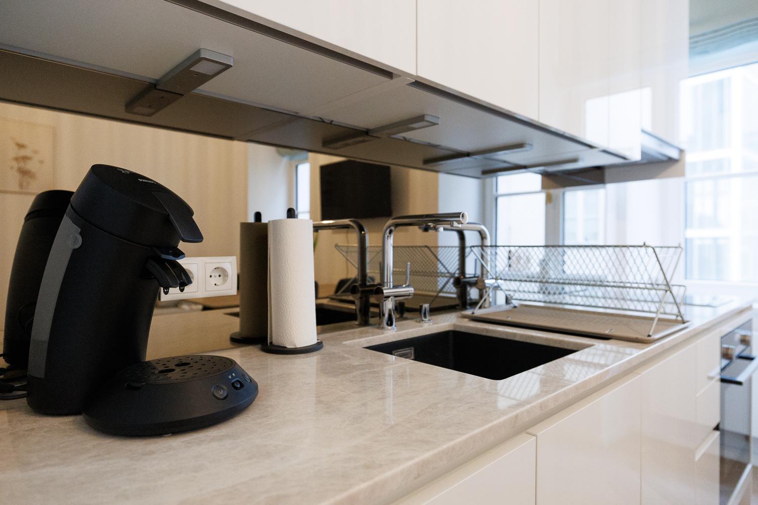 Stylish 1-bedroom 2-bath By Canal Minutes From Historic Centre Apartment *