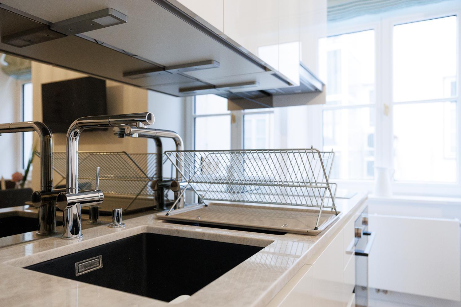 Apartment Stylish 1-bedroom 2-bath By Canal Minutes From Historic Centre *