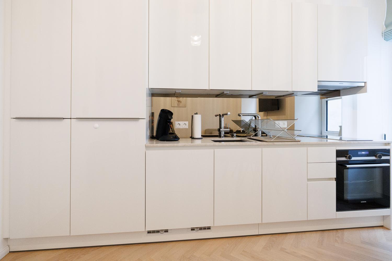 Apartment Stylish 1-bedroom 2-bath By Canal Minutes From Historic Centre Vienna