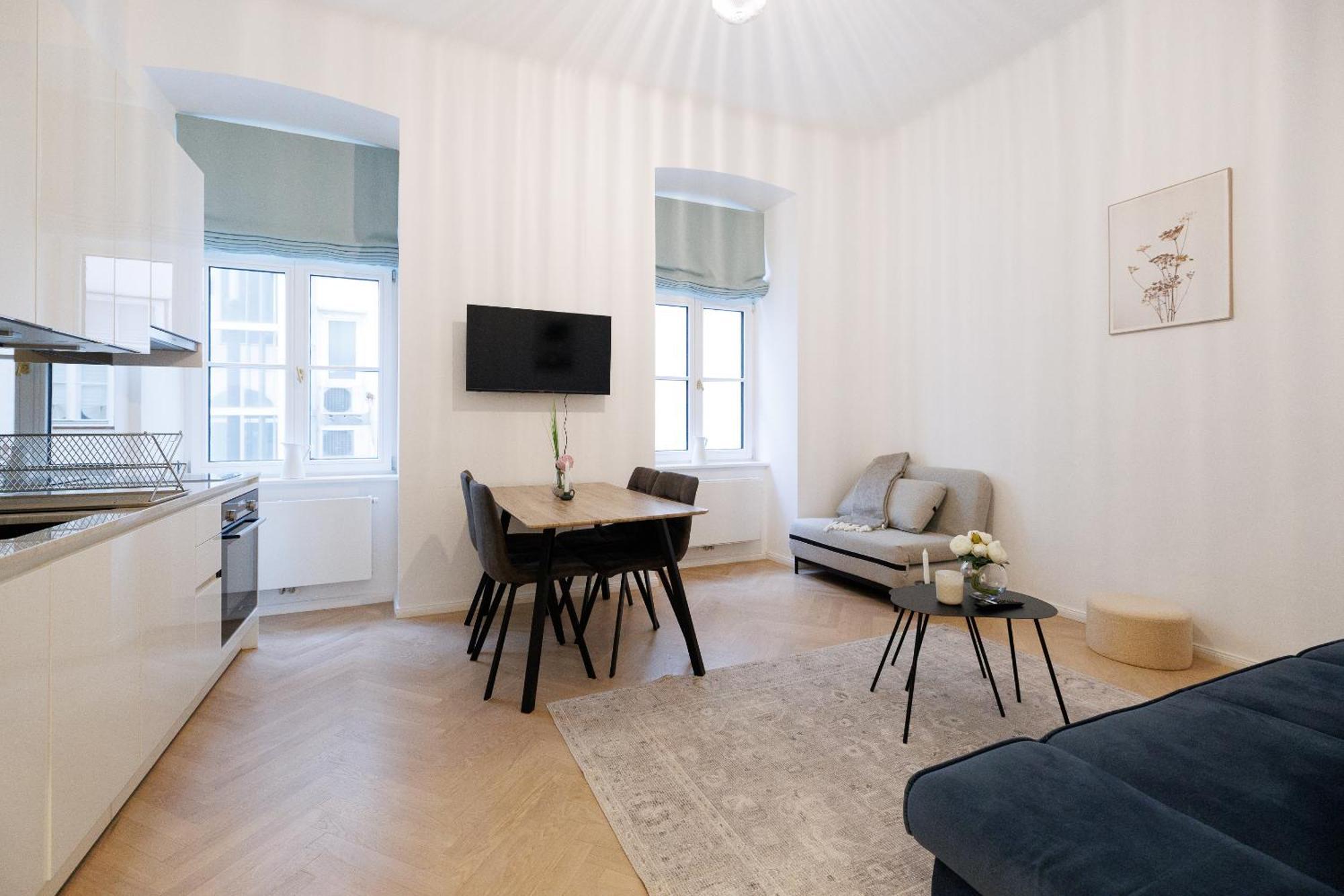 Apartment Stylish 1-bedroom 2-bath By Canal Minutes From Historic Centre