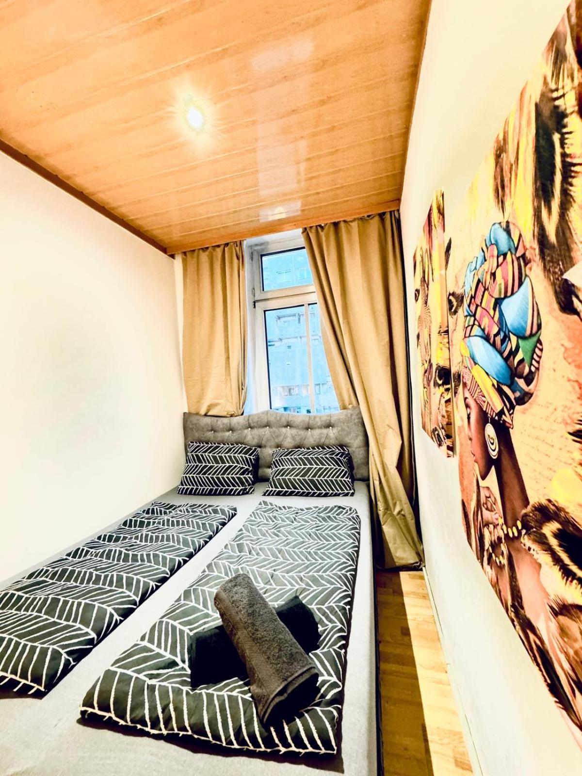 Amazing 4br Shared 10 Minute Walk To Fac Platz Apartment Vienna