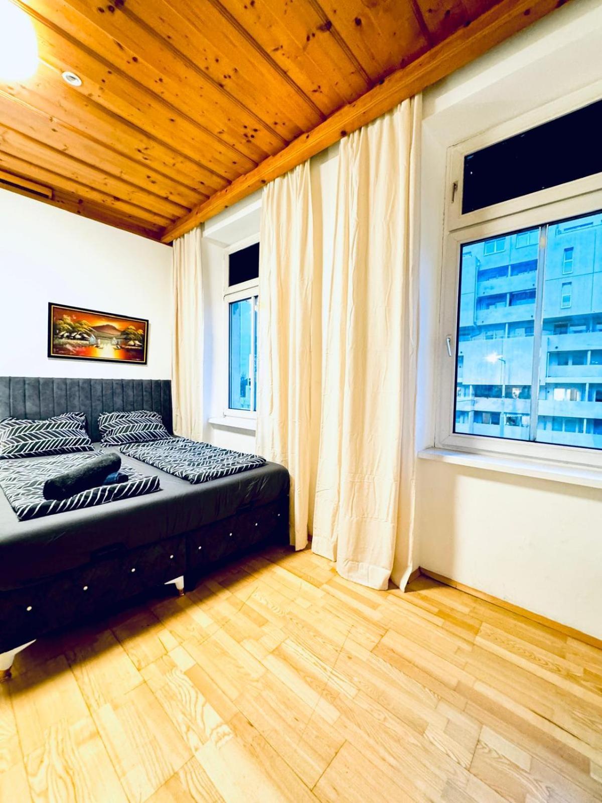 Amazing 4br Shared 10 Minute Walk To Fac Platz