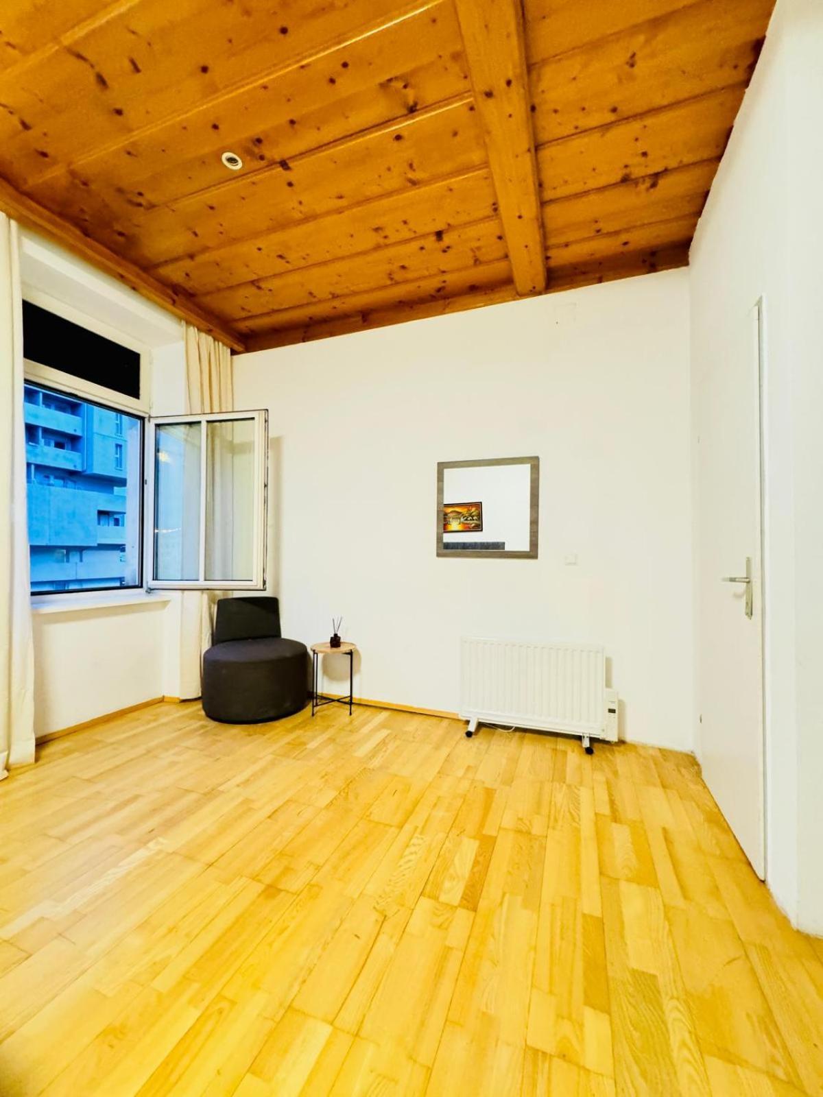 Amazing 4br Shared 10 Minute Walk To Fac Platz Vienna