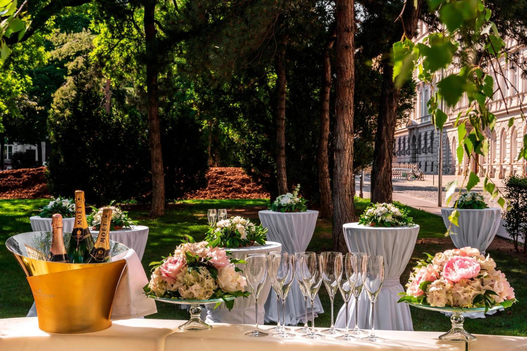 Le Meridien Hotel