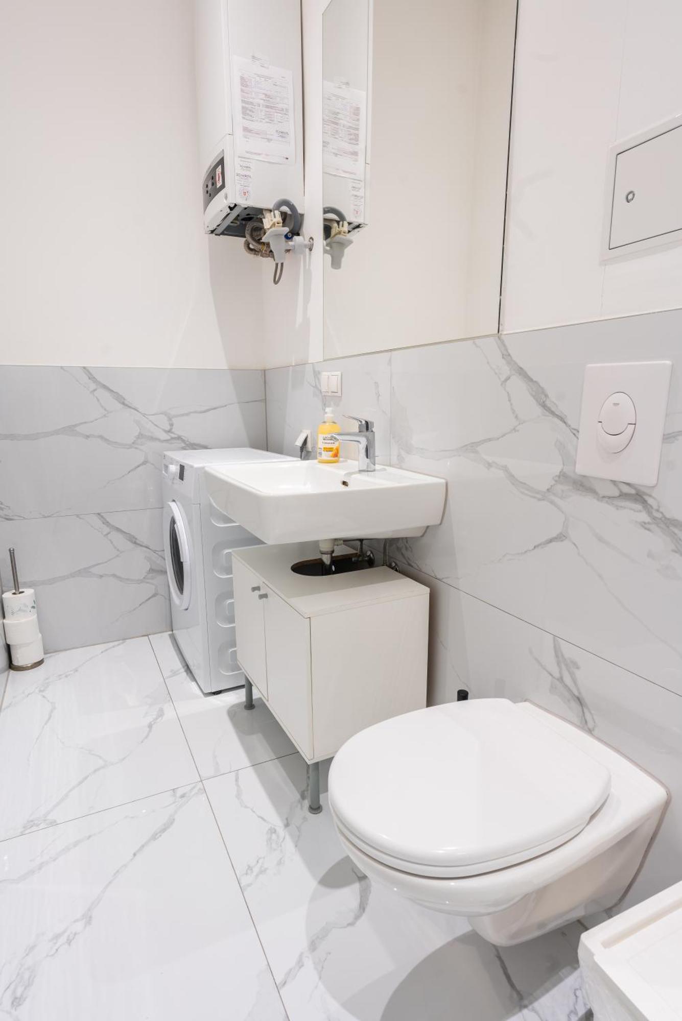 - Metro 1160 Apartment Vienna