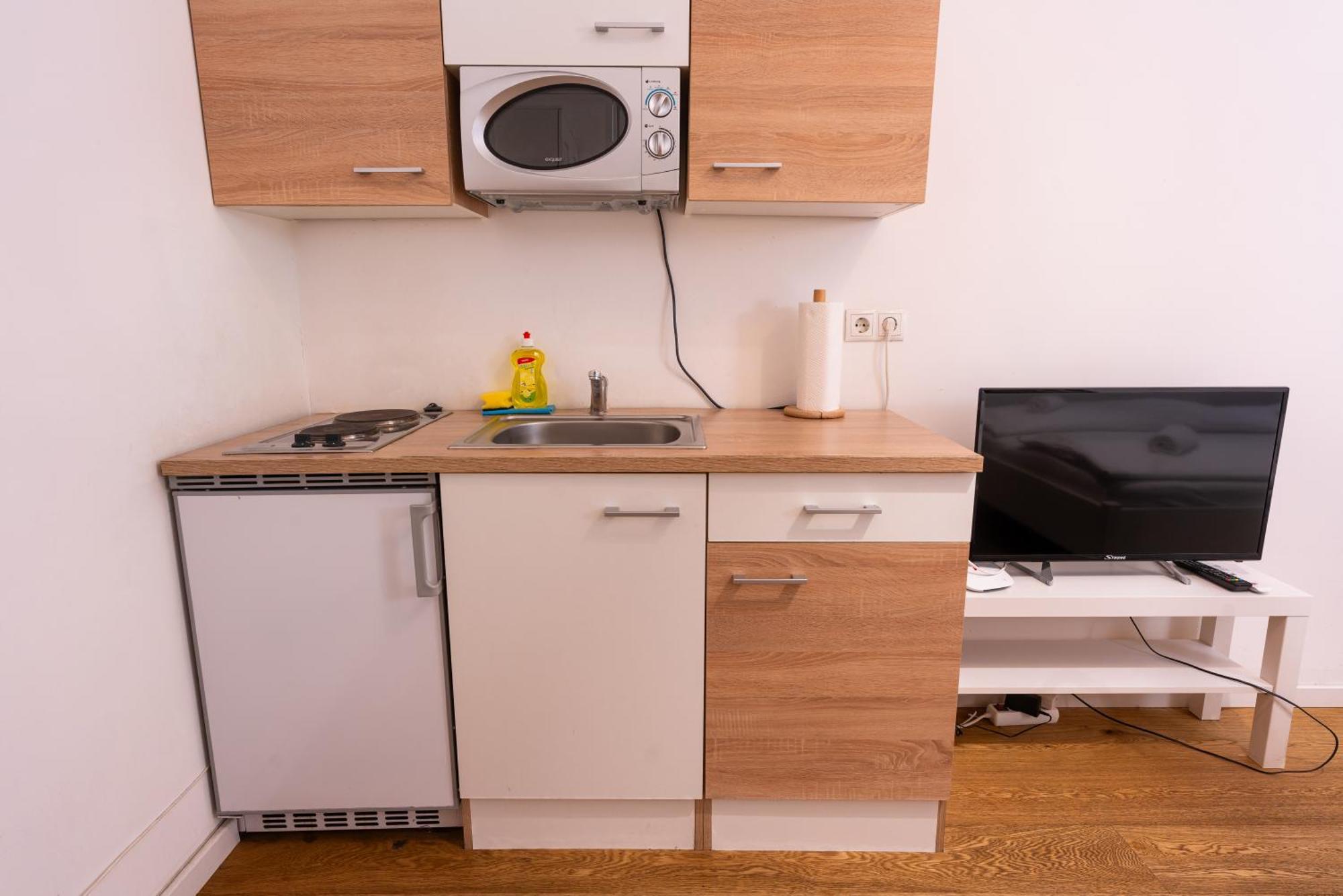 Apartment - Metro 1160