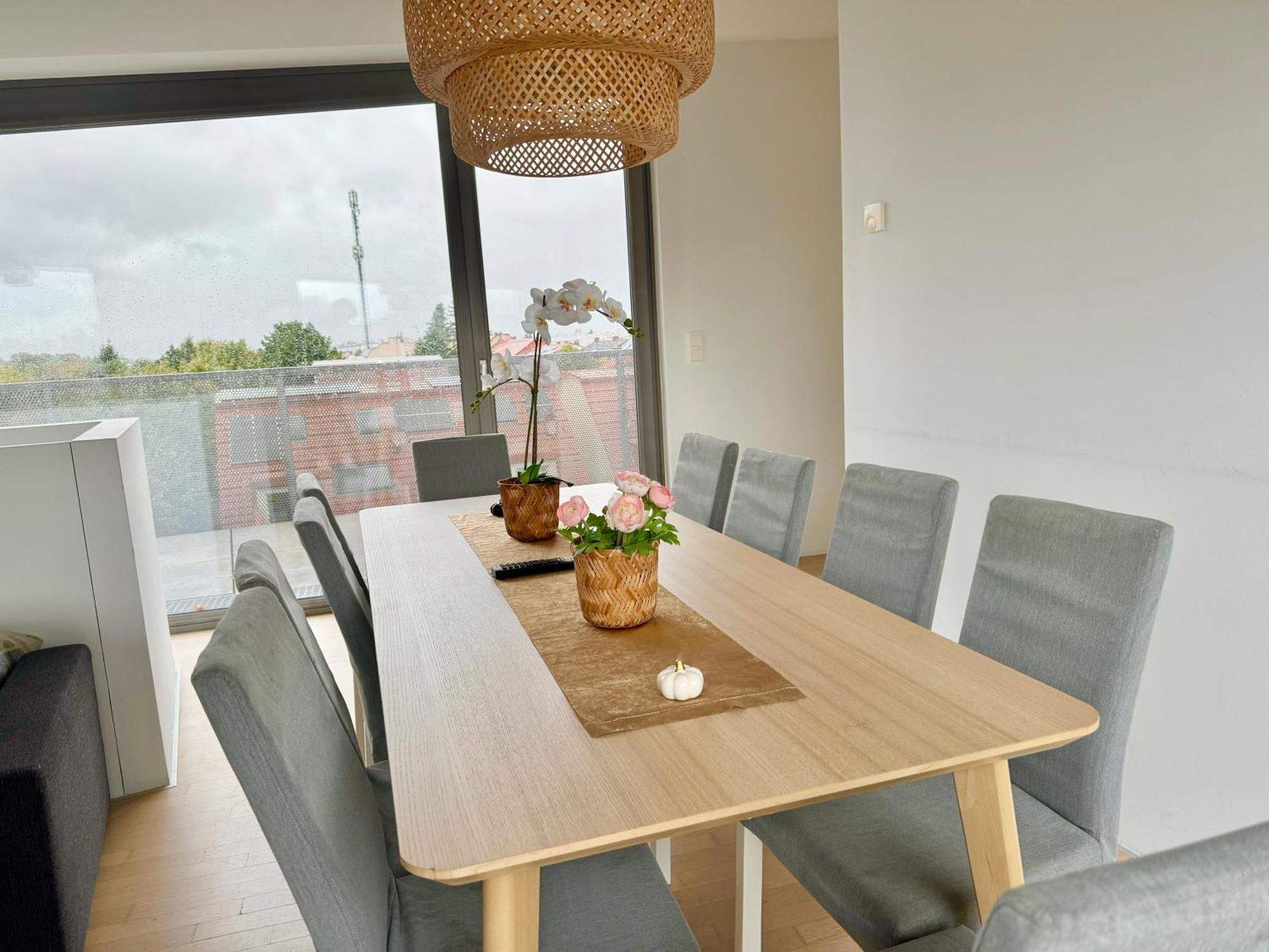 Modern 4 Room-apartment With Free Parking *