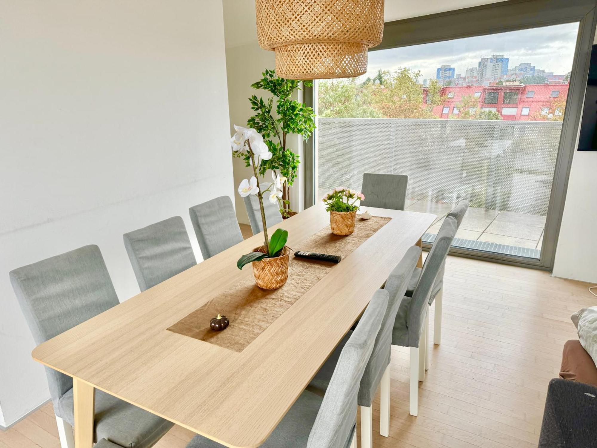 Modern 4 Room-apartment With Free Parking Apartment *