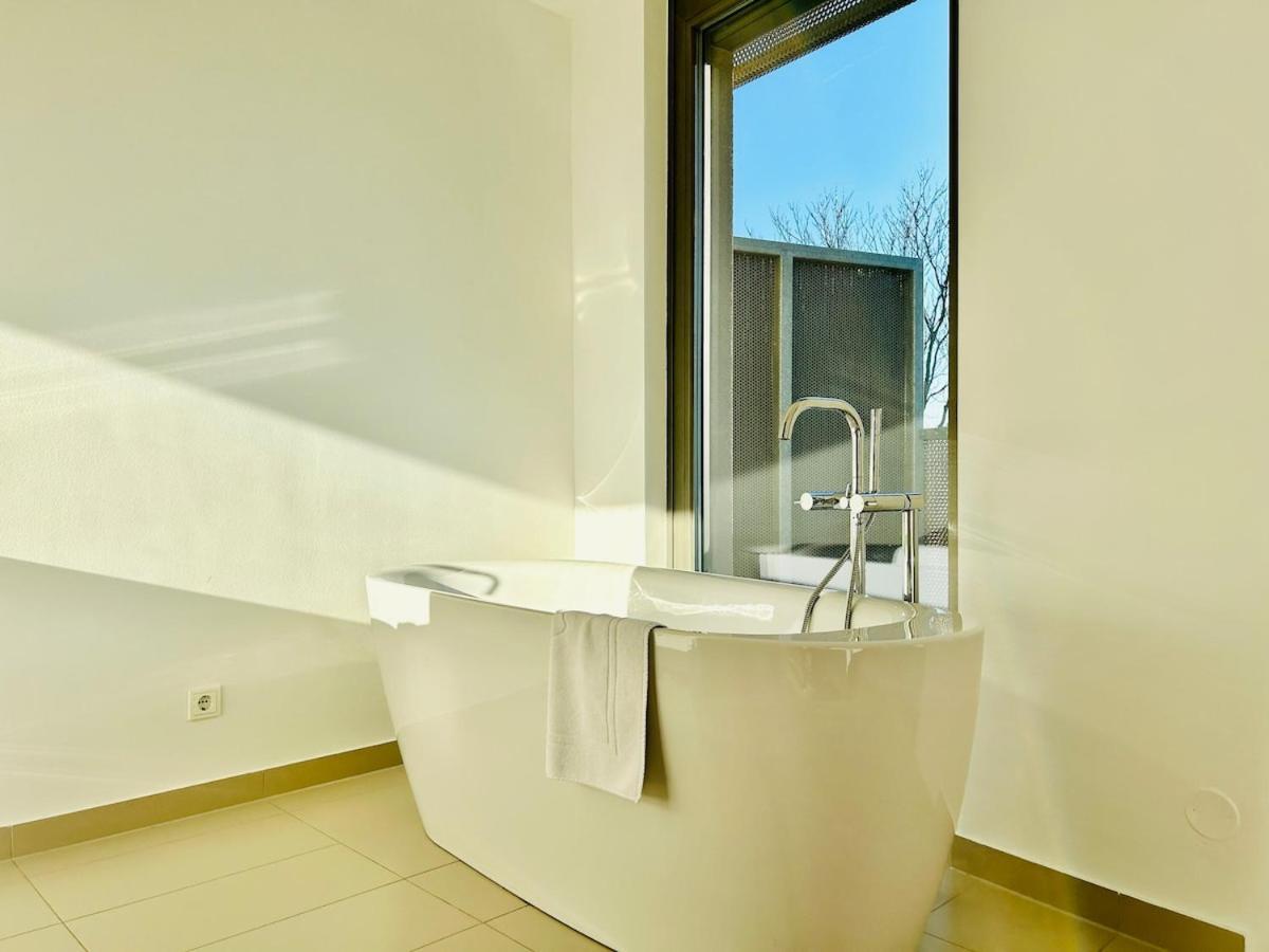 Apartment Modern 4 Room-apartment With Free Parking *