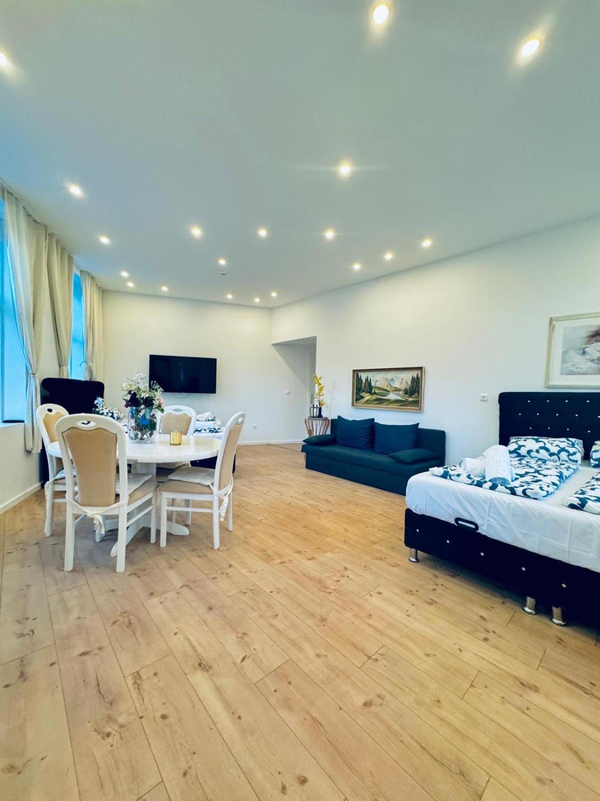 3br Near Atzgersdorf Park, 11min Walk * Vienna