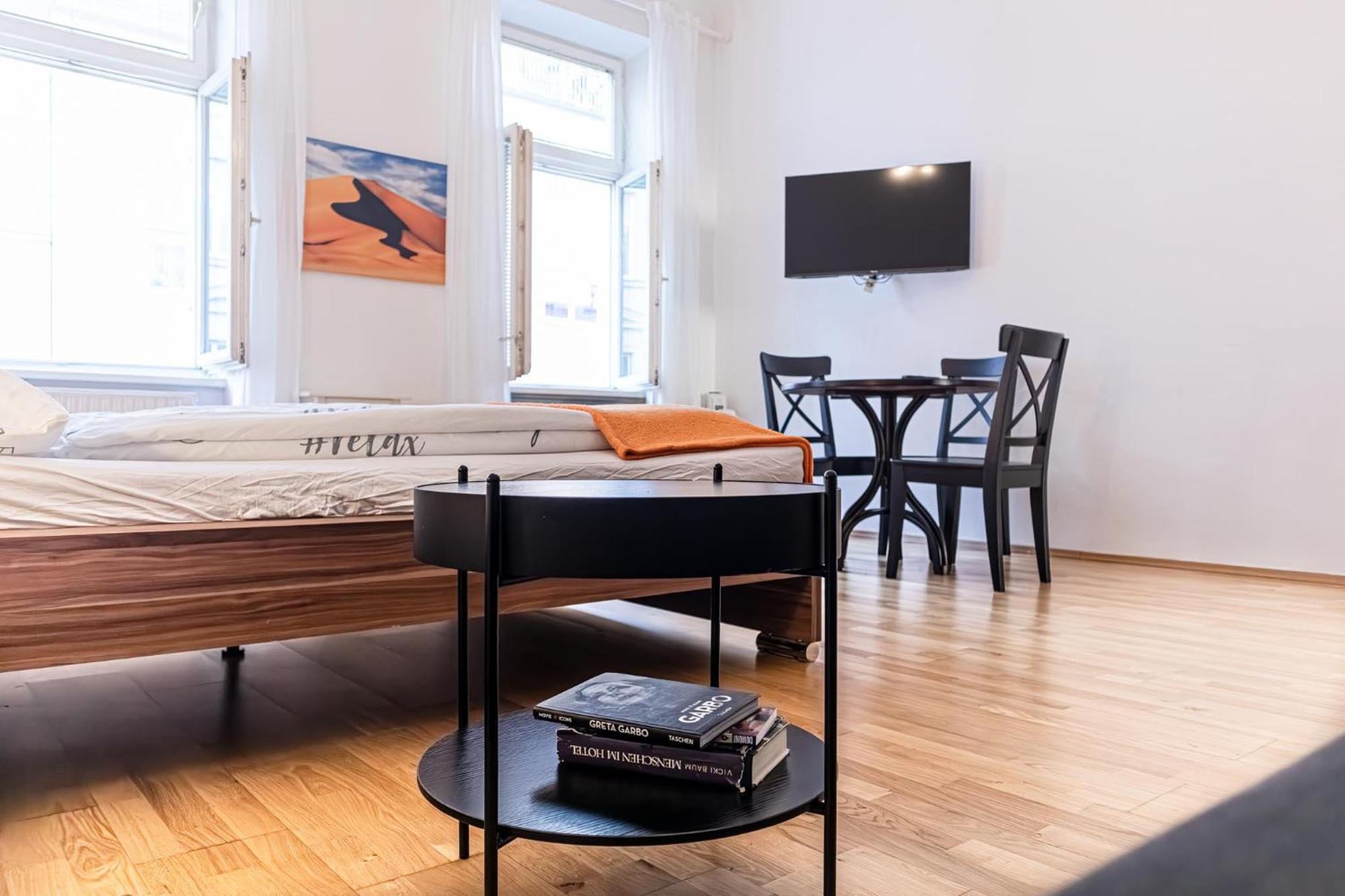 Elegance 2 Bedroom At Vienna's Vibrant Center Appartamento Vienna