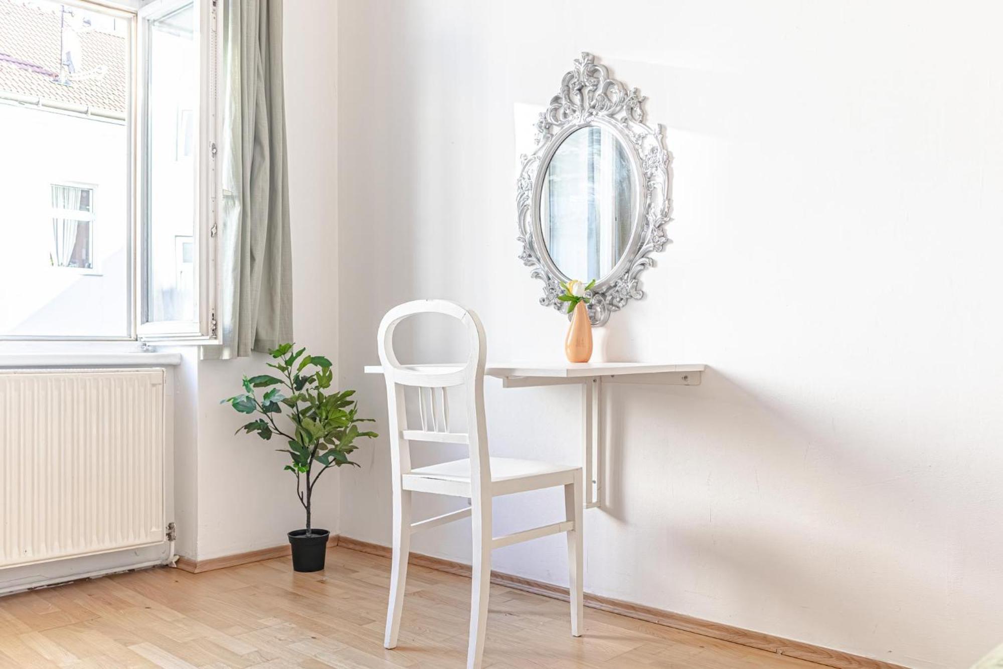 Elegance 2 Bedroom At Vienna's Vibrant Center