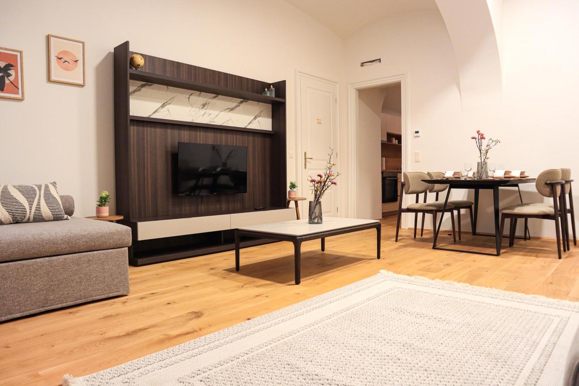 Comfort - With Aircondition! *