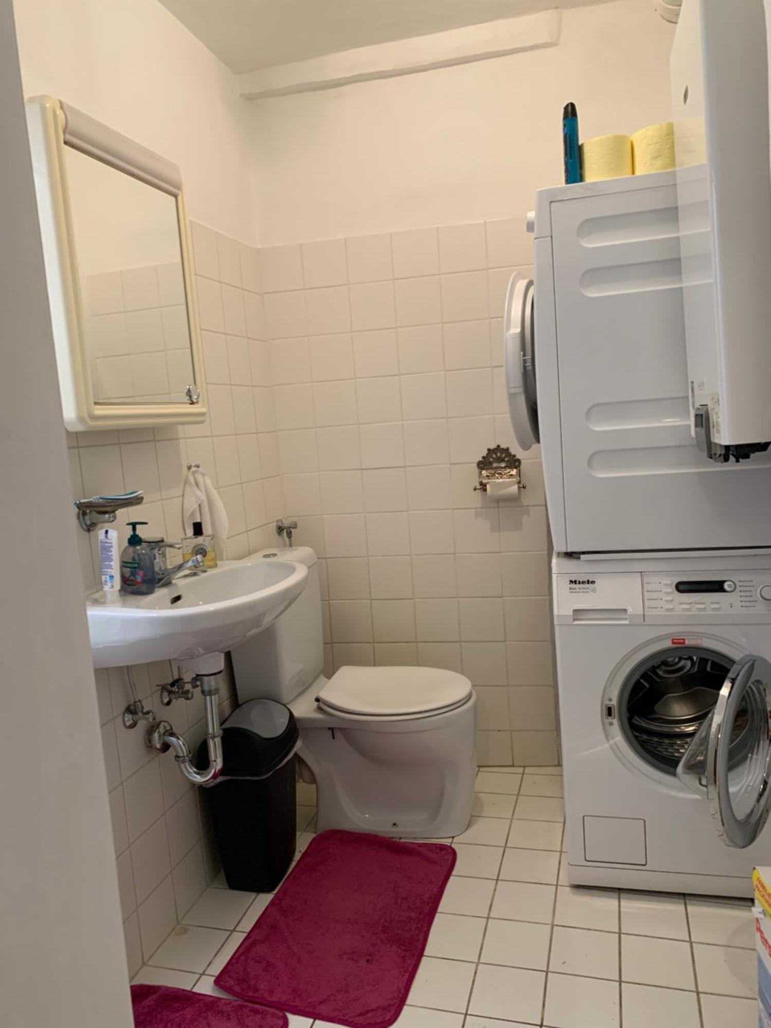 Three Bedrooms In Walking Center Apartment