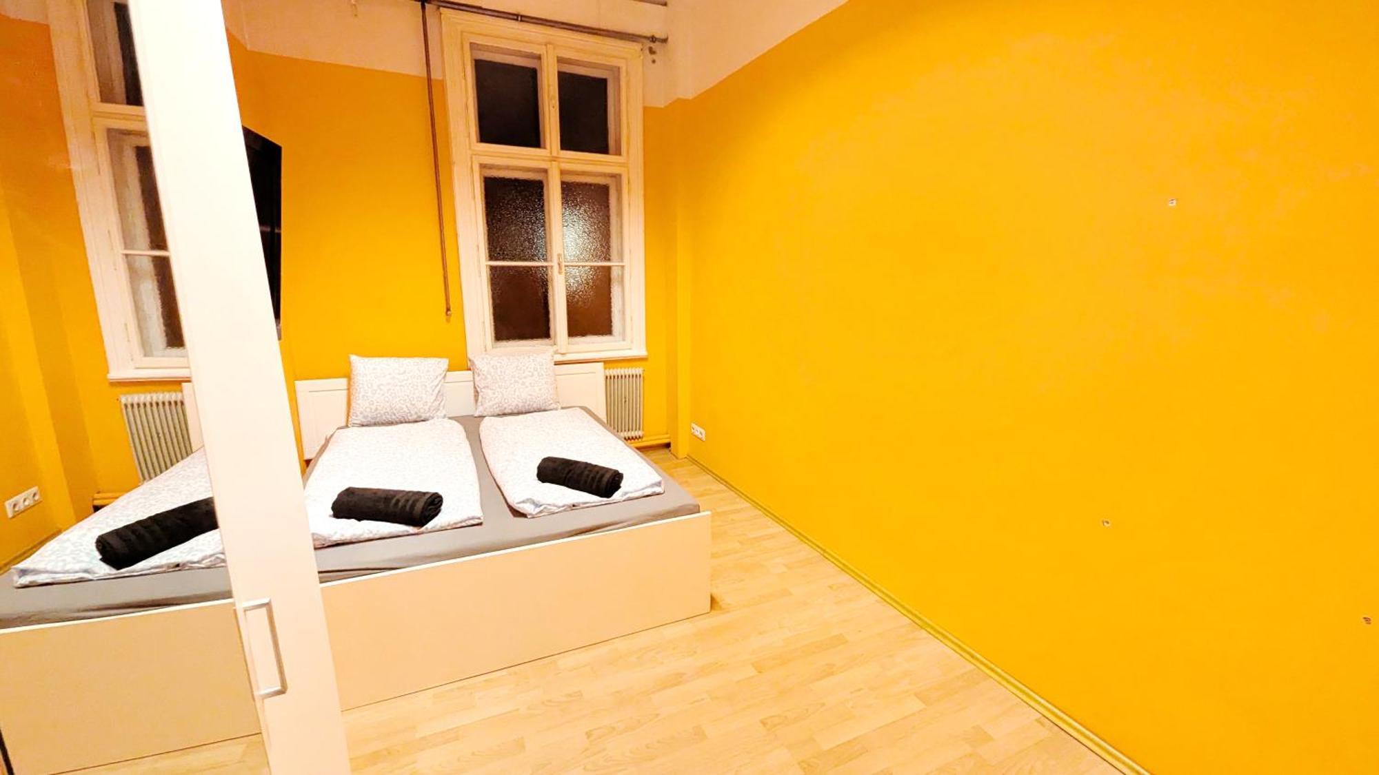 Spacious For Group - 15 Min From Airport & Center, 5 Min From Main-bus Station Apartamento Viena