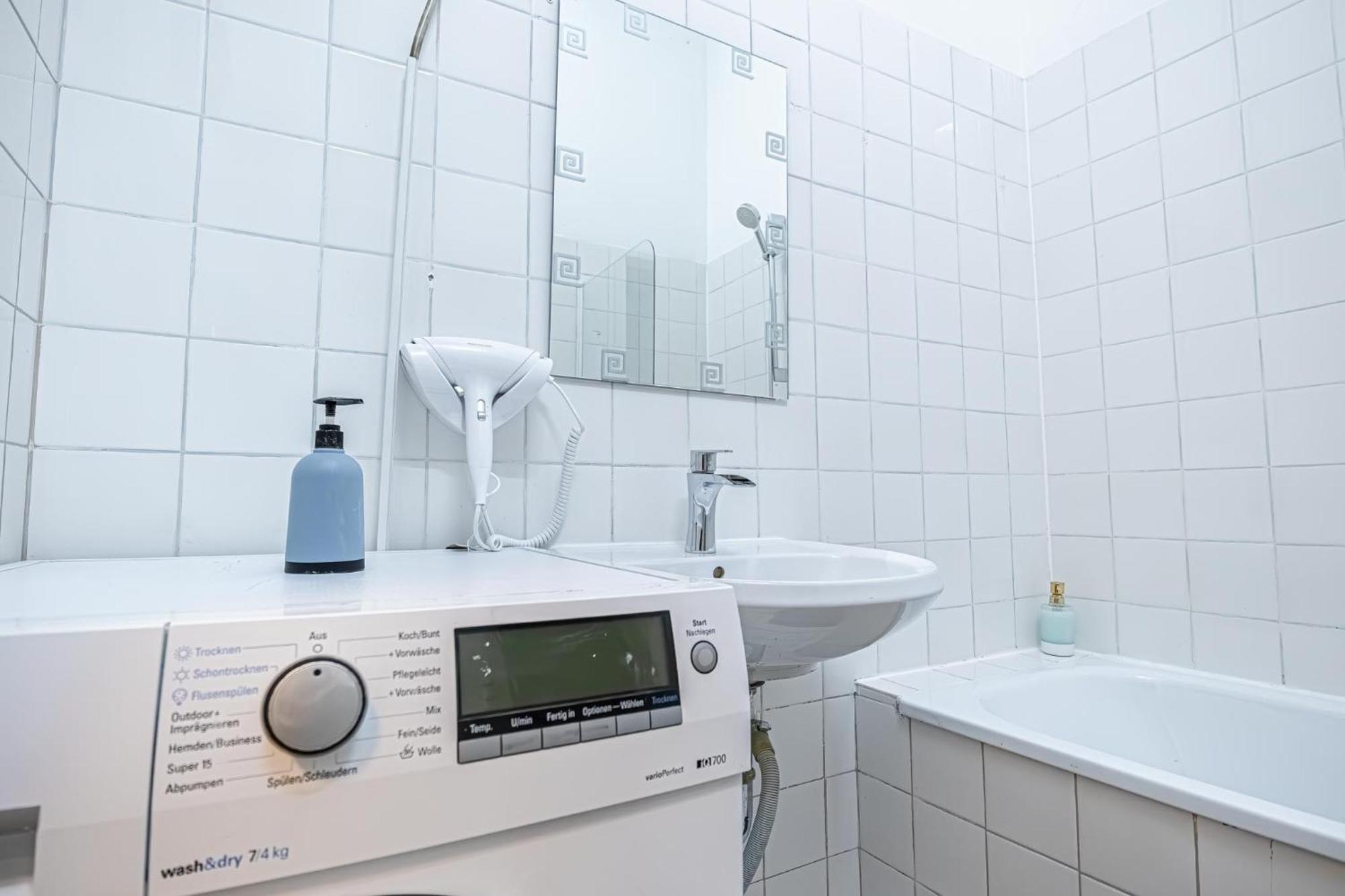 Trendy 1Br & 1Lr Near Rennweg, Great City Links *