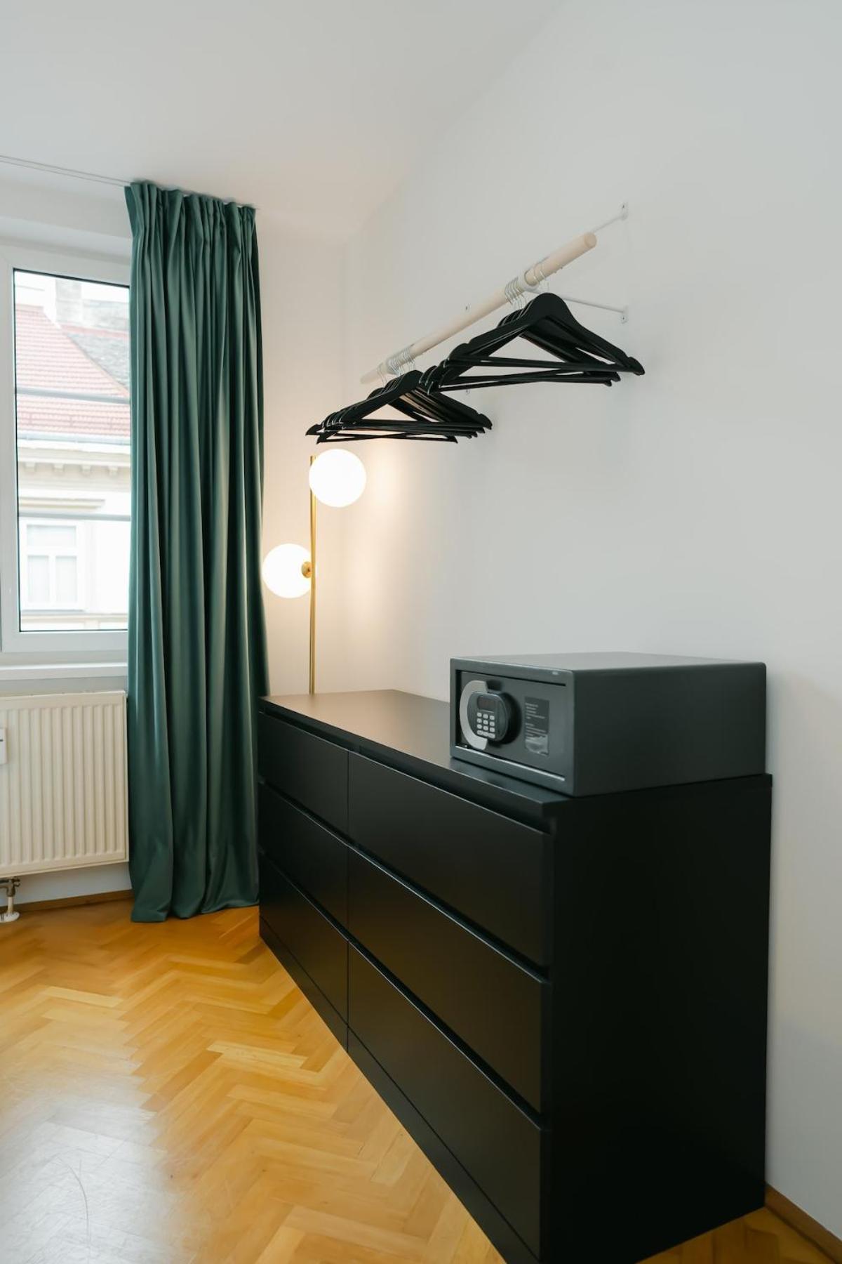 Nest Perfect For 2-4 Hip Area And Free Parking