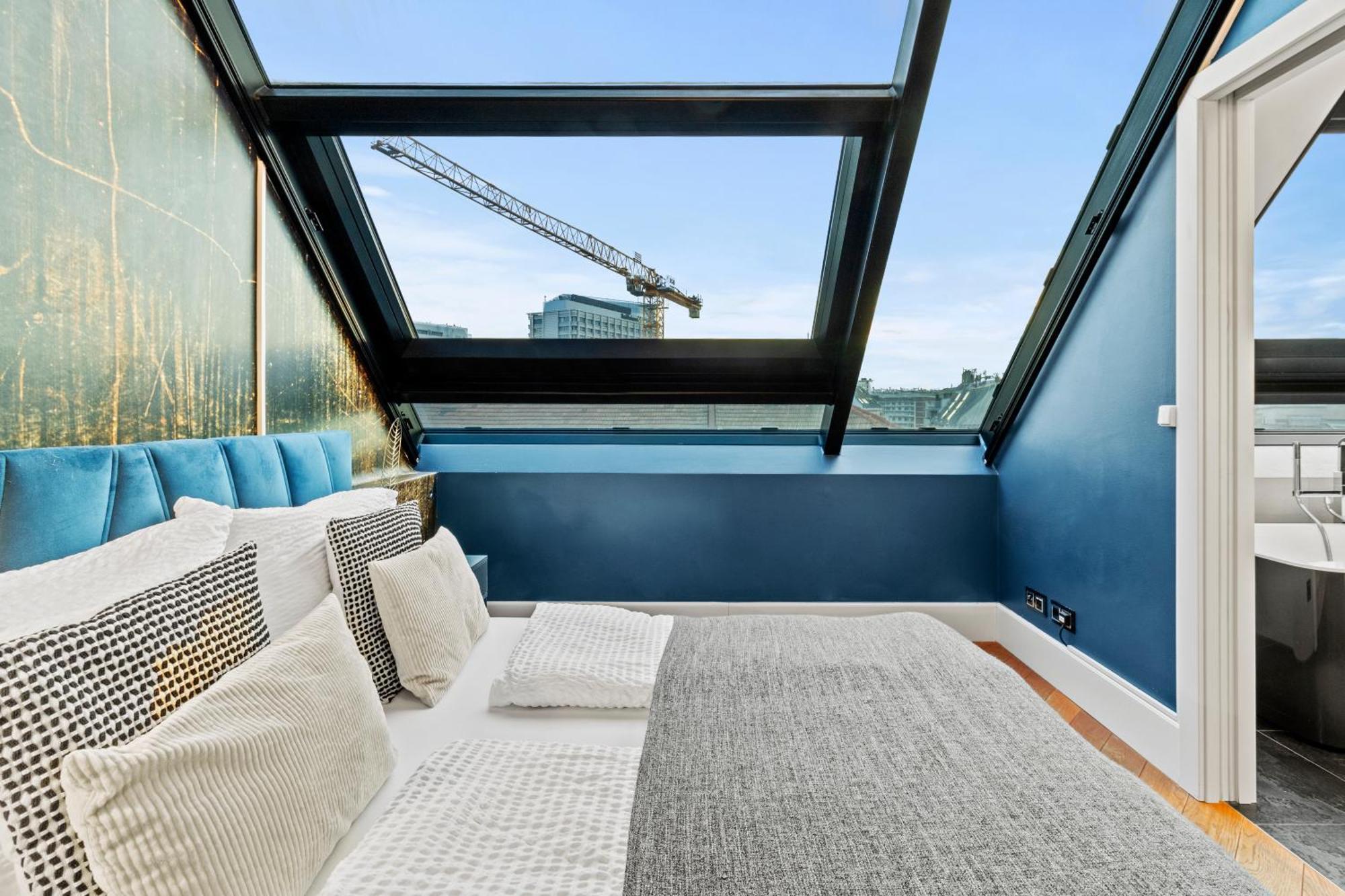 Next To Augarten I Penthouse I Rooftop Terrace I Apartment