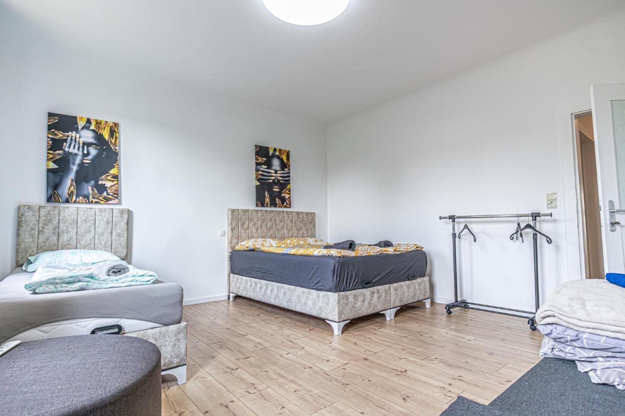 Apartment Comfy 3br With Garden, Up To 10 People *