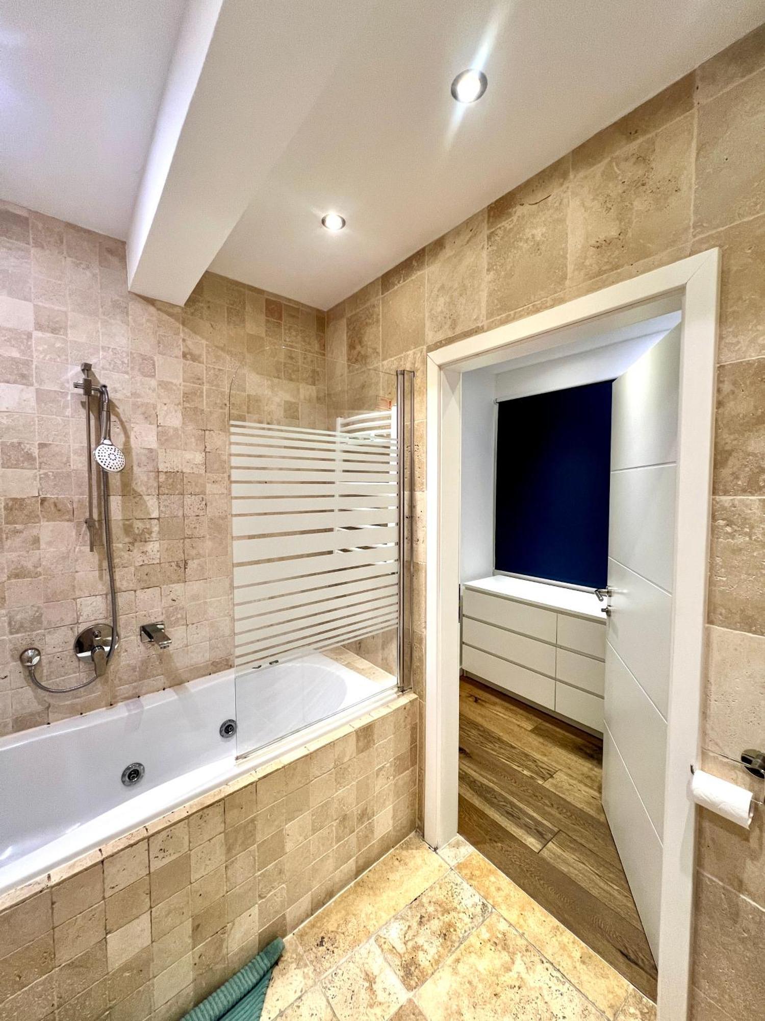 Apartment Rema 1070
