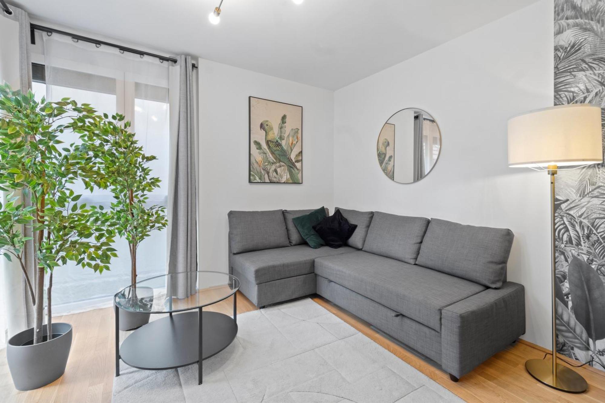 Balcony I 50 M² I Near Center Apartment Vienna