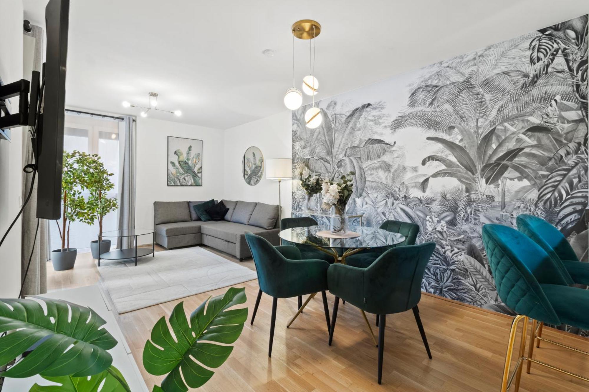Balcony I 50 M² I Near Center Apartment *