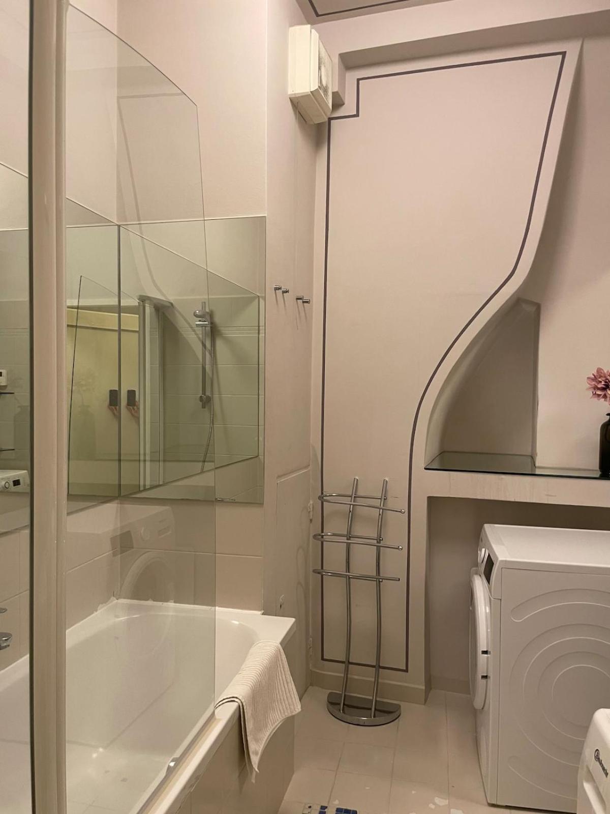 Apartment Charming With Two Bedrooms *